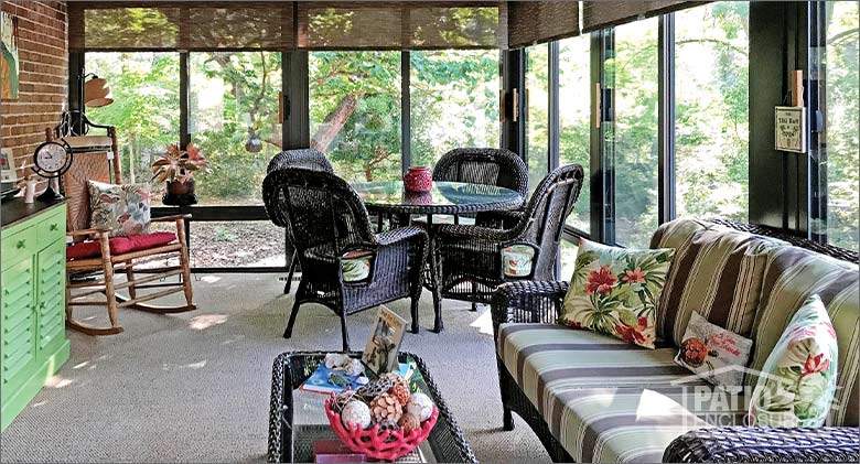 Sunroom Outside and Inside Furniture