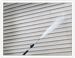 Pressuring washing vinyl siding